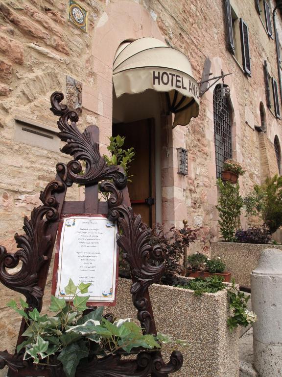 Albergo Ancajani Assisi Exterior photo